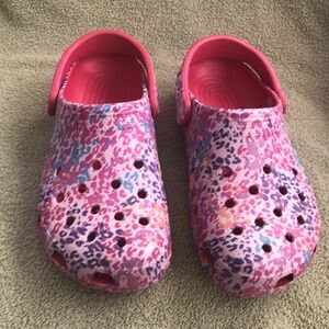 Crocs Classic Clog - Women’s Size 8 - Rare Floral Design - UNIQUE!!!